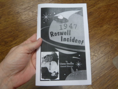 (A-57) BOOKLET 1947 Roswell Incident Glenn Dennis Funeral Director alien crash
