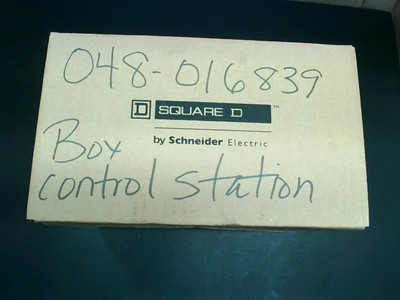 Square D 9001SKY4 4-Hole 30mm Control Station Enclosure Ser.D - Factory Sealed