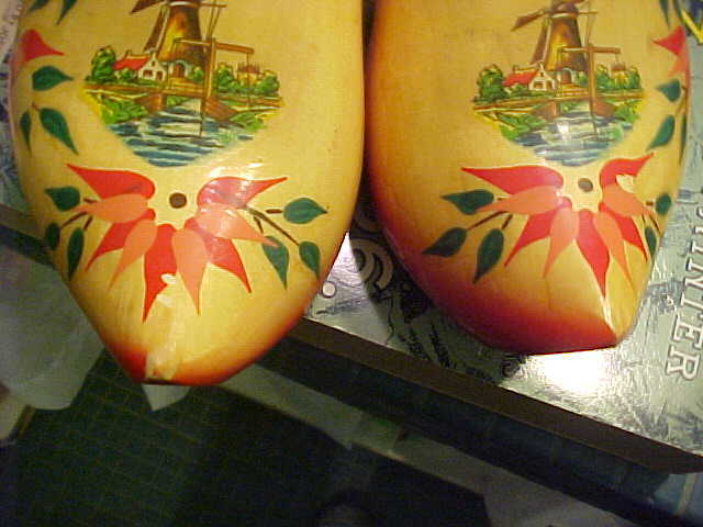 DUTCH Clogs VOLENDAM HOLLAND  WOODEN SHOES 6 Antique Hand Carved