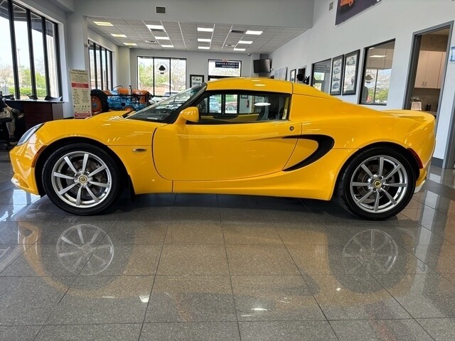 Owner 2011 LOTUS ELISE R FINAL EDITION - (COLLECTORS SERIES)