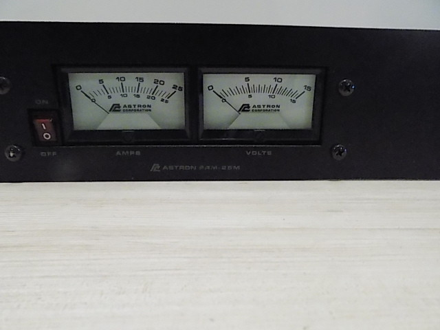 Astron SRM-25M SS-25M Rackmount Power Supply 115/230AC 13.8VDC