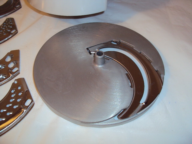 VINTAGE Braun KM 32 MIXER VEGETABLE SLICER