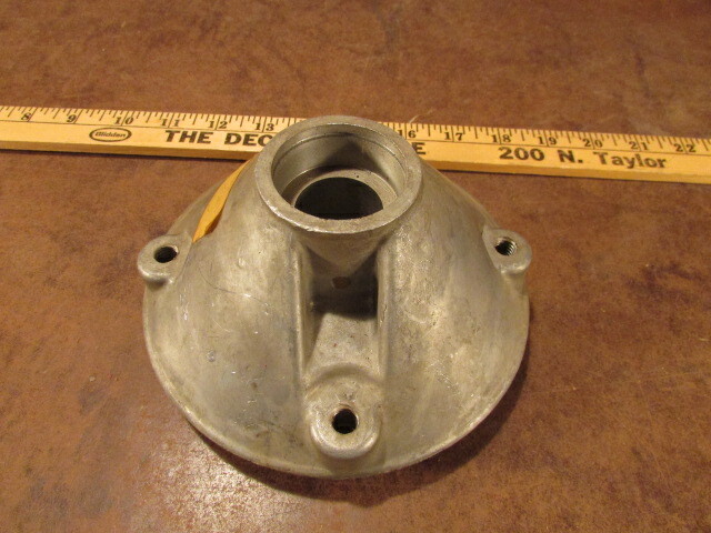 NOS Wheel Horse Toro Part 8242 housing spindle axel?? deck push mower lawn