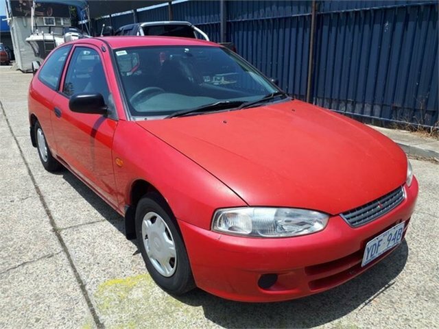 Mitsubishi mirage 2002