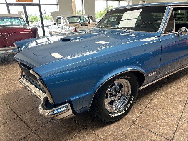 Owner 1965 Pontiac GTO Blue Metallic W/ 428 CI V8 & 6-Speed