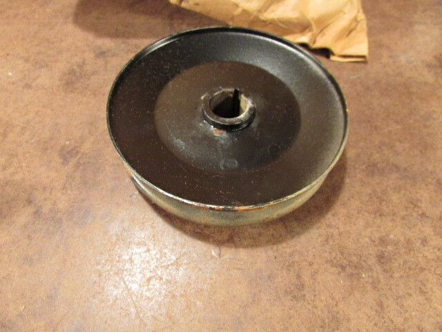 NOS Wheel Horse Toro Part 740357 pulley ASM B deck push mower lawn