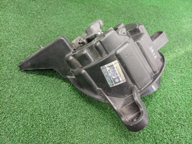 2010 KIA New Sportage Right Fog Light 92202-1F5 - Picture 5 of 7