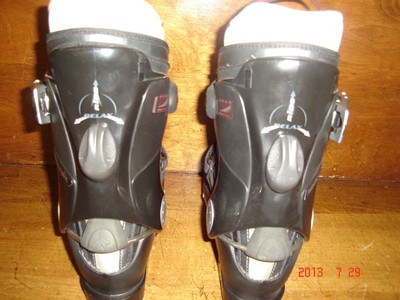 KNEISSL RAIL TITAINUM  mens size 28.0