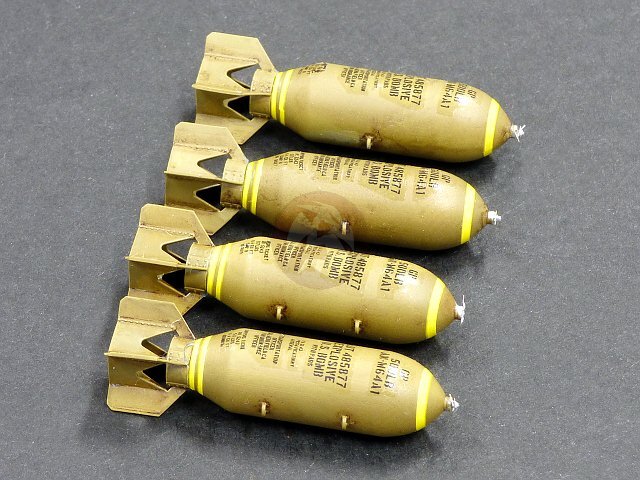 Plus Model 1/48 US 500lb General Purpose Bomb WWII (w/Decals) (4