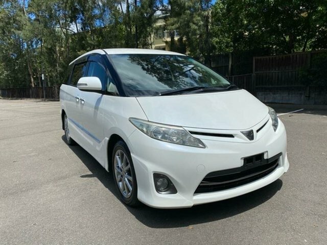 Toyota estima 2011
