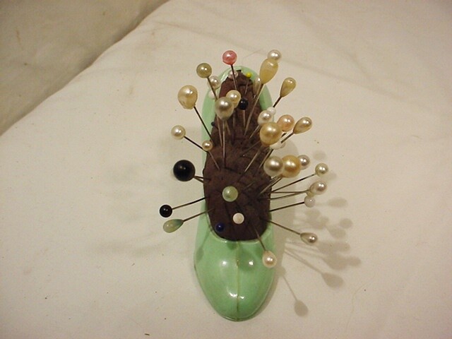 Vtg Green Celluloid High Heel Shoe Sewing Pin Cushion w Pins 4
