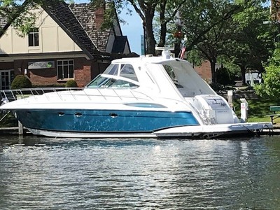 FORMULA 48 Yacht