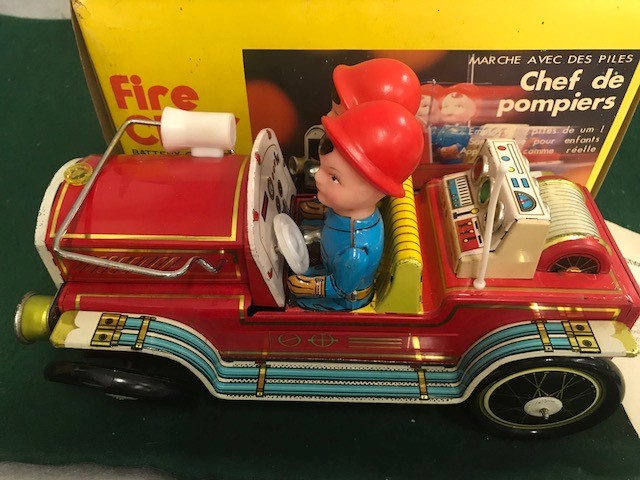 Vintage QSH Fire Chief Battery Operated Tin Toy ME 699 With Box