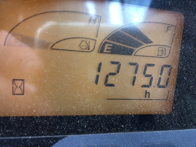 Hitachi zx40u. Mini excavator: 1,275 hours with enclosed cab