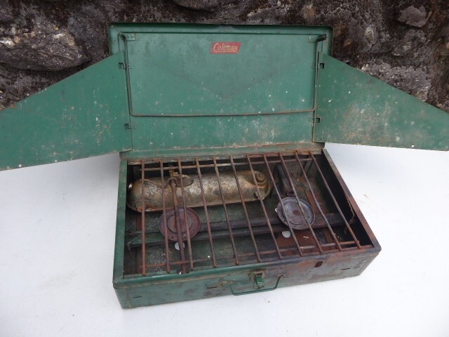 Vintage Early Coleman 413 F 2 Burner Camp Stove Complete Untested