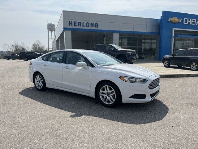 Oxford White Ford Fusion with 117404 Miles available now!