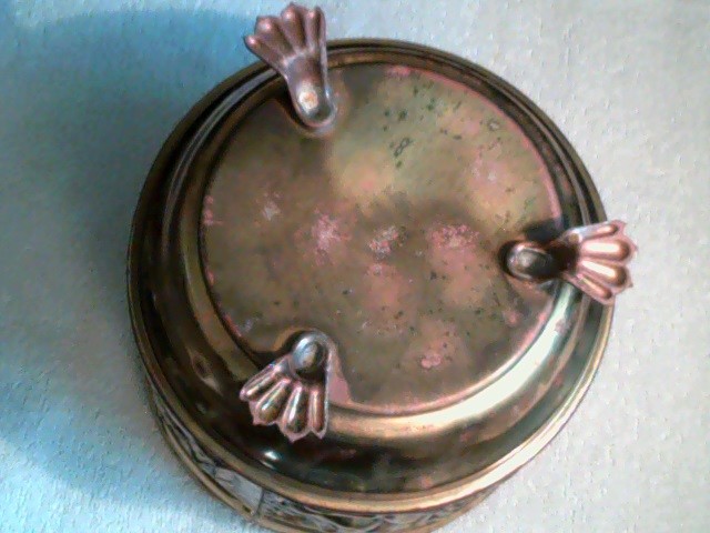 Vintage 3 Claw Footed Rose Embossed Round Brass Flower Planter Pot ENGLAND