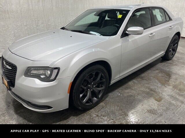 2021 Chrysler 300, Silver Mist Clearcoat with 13564 Miles available now!