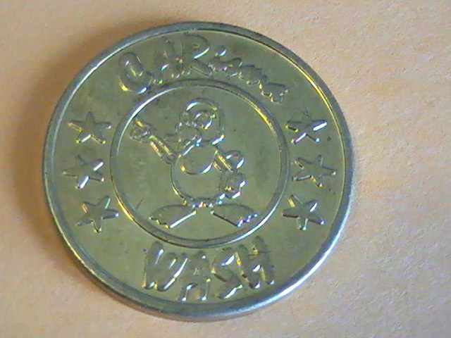 TOKEN CAR WASH TOKEN: CARisma CAR WASH / FREE VACUUM / 22mm BRASS