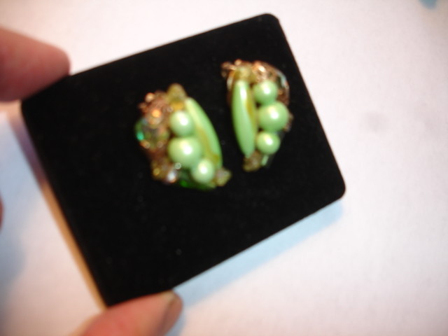 Vintage Lime Green & Crystals LUCITE Clip On Earrings      #E25