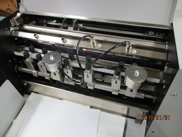Graphic whizard PT 335 SCC Multi Business card slitter and Perforation