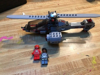 LEGO DC Super Heroes Speed Force Freeze Pursuit incomplete
