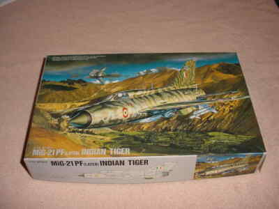 Fujimi Soviet Mig-21PF (LATER) Indian Tiger 1/72 Model Airplane Kit  #27023 NEW