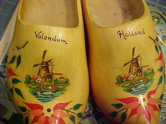 DUTCH Clogs VOLENDAM HOLLAND  WOODEN SHOES 6 Antique Hand Carved