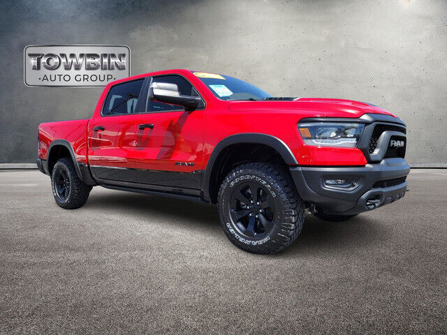 Owner Flame Red Clearcoat RAM 1500 with 10123 Miles available now!