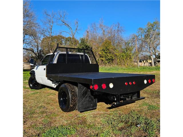 Owner Dodge Ram 3500 ST Flatbed DRW 5 Speed Manual Transmission 152,066 Miles  Manual