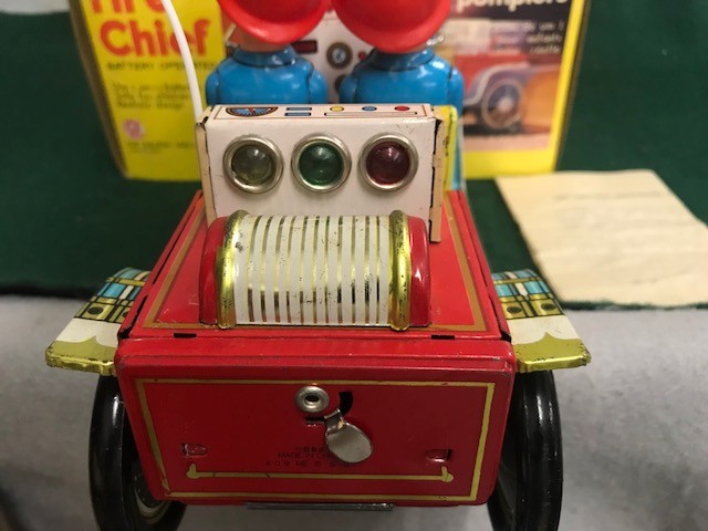 Vintage QSH Fire Chief Battery Operated Tin Toy ME 699 With Box