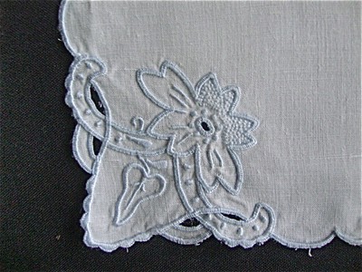 VINTAGE white FINE LINEN unused Madeira HOT ROLLS BUN BREAD COVER blue hand-emb