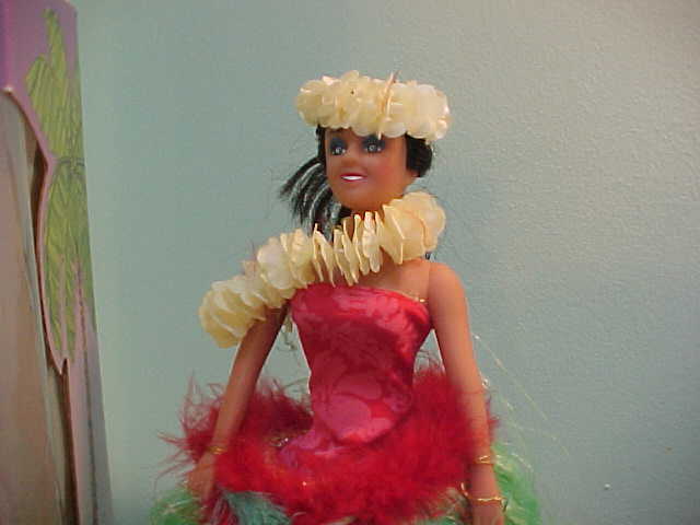 VINTAGE LOVELY  KEALOHA PERFORMING HULA DOLL l tiki hawaii luau l musical 12