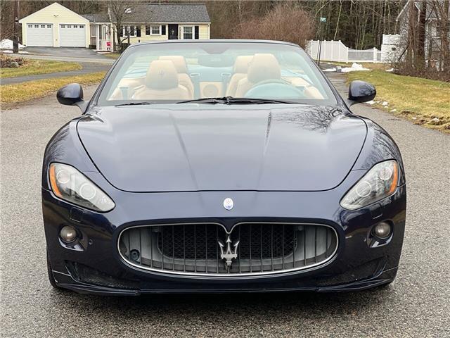 Owner 2012 Maserati GranTurismo Convertible Sport Rosso Trionfale Metallic 8 Cylinder