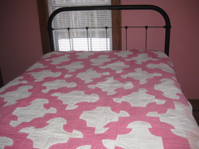 Vintage 1930's Pink  Cotton Drunkard's Path Hand Quilted Quilt