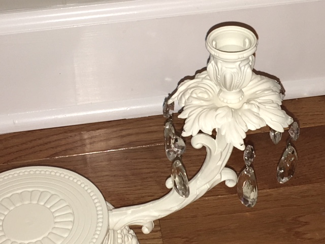 VINTAGE SHABBY CHIC STYLE METAL CANDLE HOLDER TWO ARM WITH GLASS PRISMS