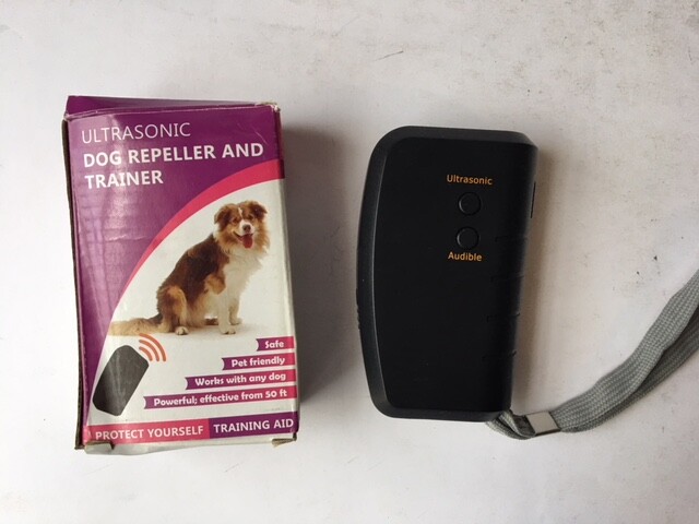 Eliminator Electronic Dog Repellent And Trainer With Led Flashlight / Stops Bark