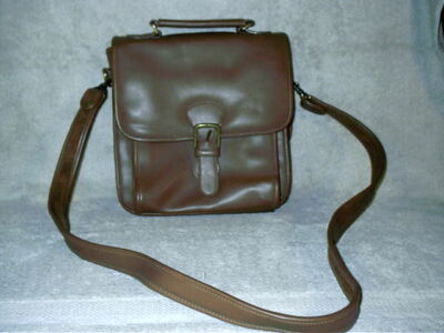 Vintage Gold Coast Crossbody Saddle Bag Purse Brown Leather Multi Pockets
