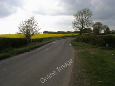Photo 6x4 Hartwell Road Hartwell/SP7850 Hartwell Road heading up towards c2010