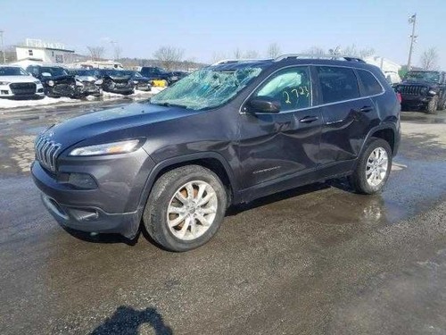 Used Turn Signal / Parking Light Assembly fits: 2014 Jeep Cherokee Park Lamp-Tur