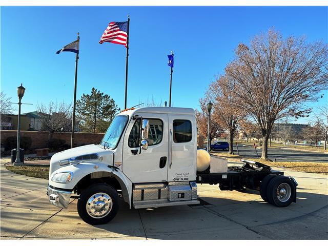 Owner 2013 Freightliner extended cab for sale!