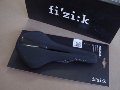 NEW Fizik Antares R1 Open road bike seat saddle with 7x10 carbon rails Regular