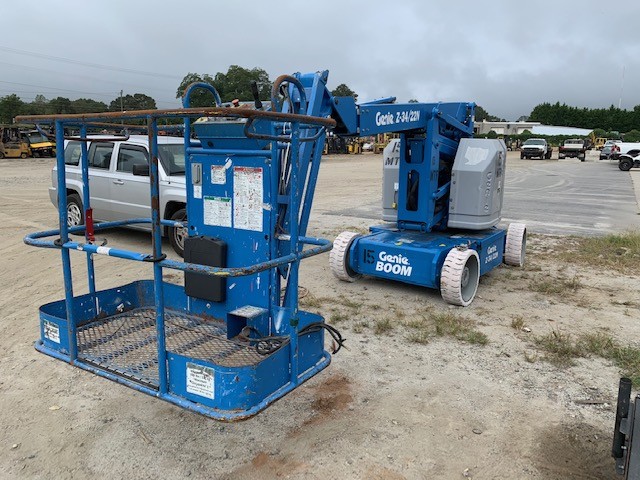 2002 Genie Z34/22N Articulating Boom, 1396hrs, New batteries
