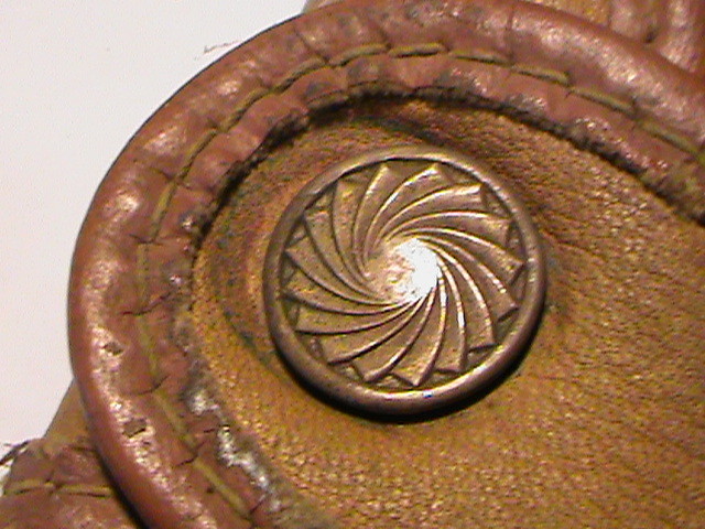 Vintage Baseball Glove Mitt Hand Formed Grease Pocket Professional Model GC1313