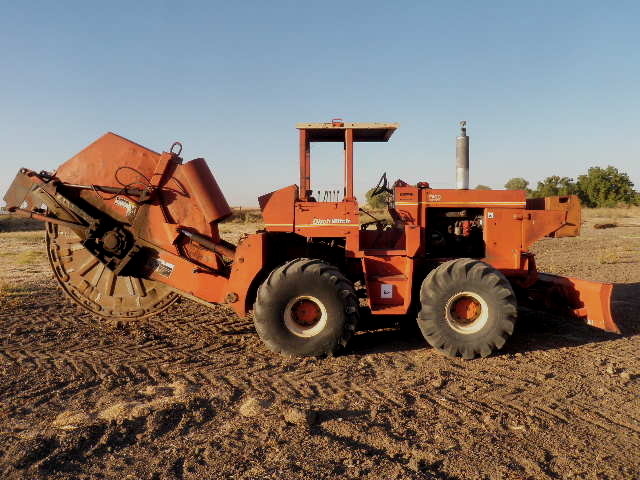 Ditch Witch R100 4x4x4 Rock Saw