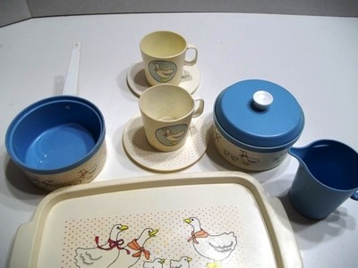 Children's Play Dishes - Chilton Globe Plastic Dishes & Utensils with Tray Ducks
