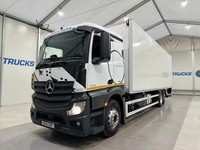 Mercedes Actros 2533 Sleeper Cab Fridge Box 