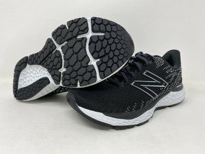 Женские кроссовки New Balance 880 v11, черный/белый, 5 B(M) США