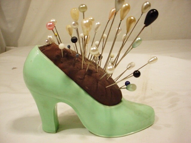Vtg Green Celluloid High Heel Shoe Sewing Pin Cushion w Pins 4