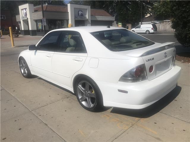 2001 Lexus IS 